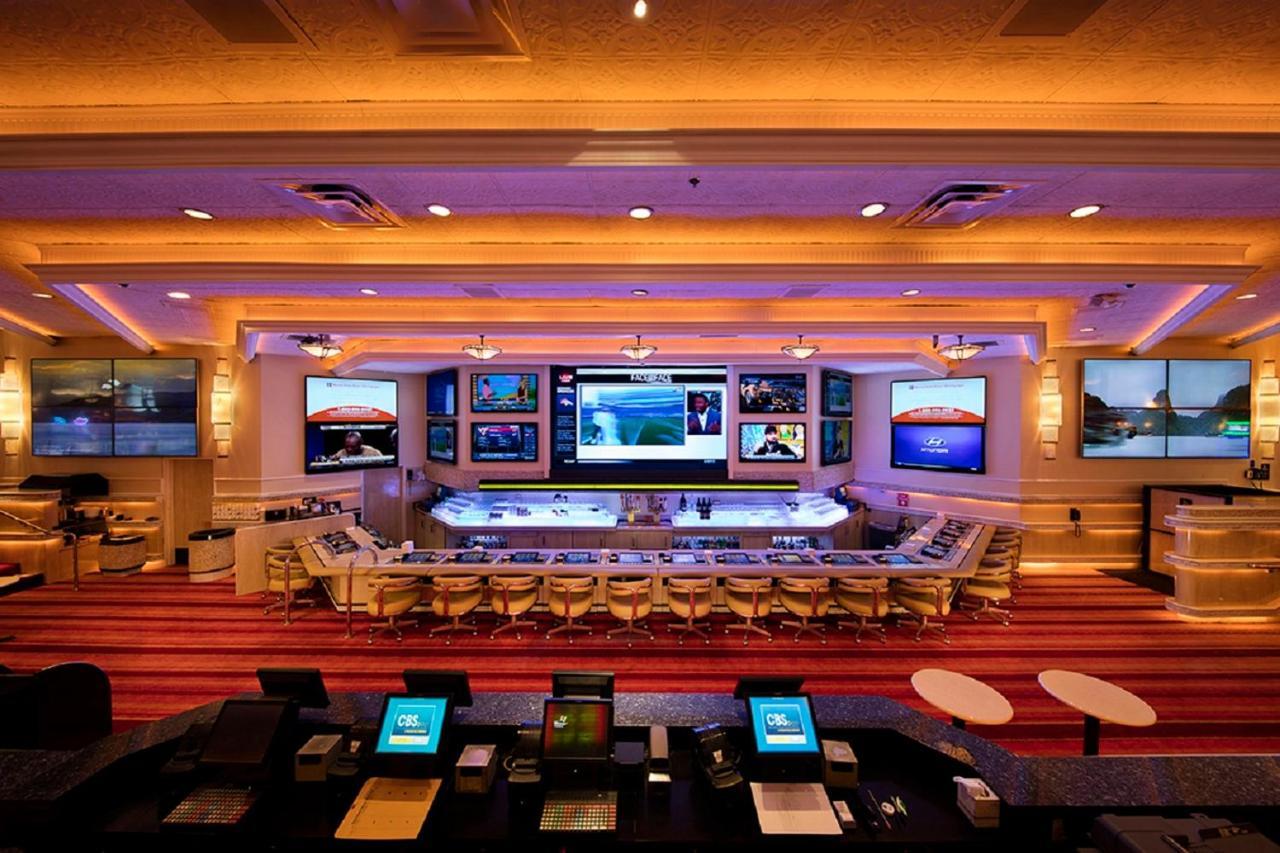 Western Village Inn And Casino Sparks Bagian luar foto